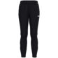 JAKO Trainingsbroek One 8400D voor dames in zwart, sportieve broek met ribgebreide inzetstukken bij de kuiten, ritssluiting bij de pijpen en zijzakken, ideaal voor training, warming-up en dagelijks gebruik. JAKO Teamline One