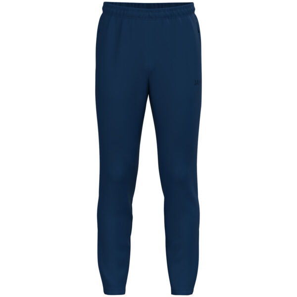 8400_930 JAKO Trainingsbroek One 8400 Kindermaat in Navy, sportieve broek met ribgebreide inzetstukken bij de kuiten, ritssluiting bij de pijpen en zijzakken voor optimaal comfort en functionaliteit. JAKO Teamline One