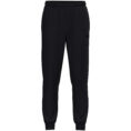 JAKO Polyesterbroek One 9200 in zwart/zwart, sportieve en comfortabele broek van gerecycled polyester, met ritssluiting aan de pijpen en praktische zijzakken, ideaal voor training en dagelijks gebruik. JAKO Teamline One