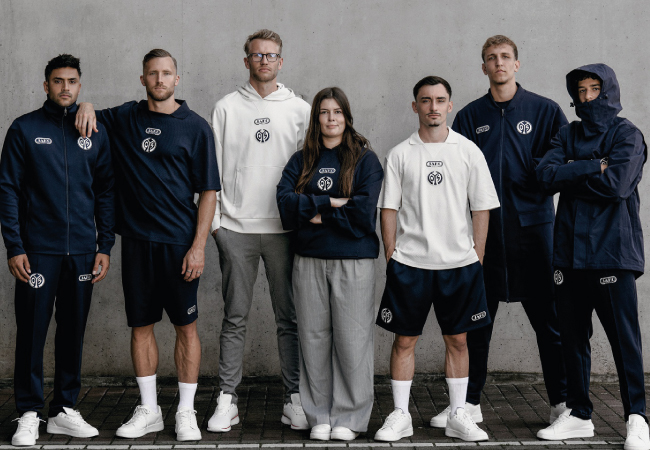 JAKO Wardrobe moderne presentatie- en casual kleding  JAKO Teamshop 89 Drechtsteden